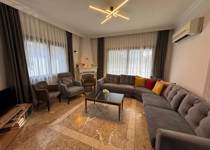 White Deluxe Oeluedeniz