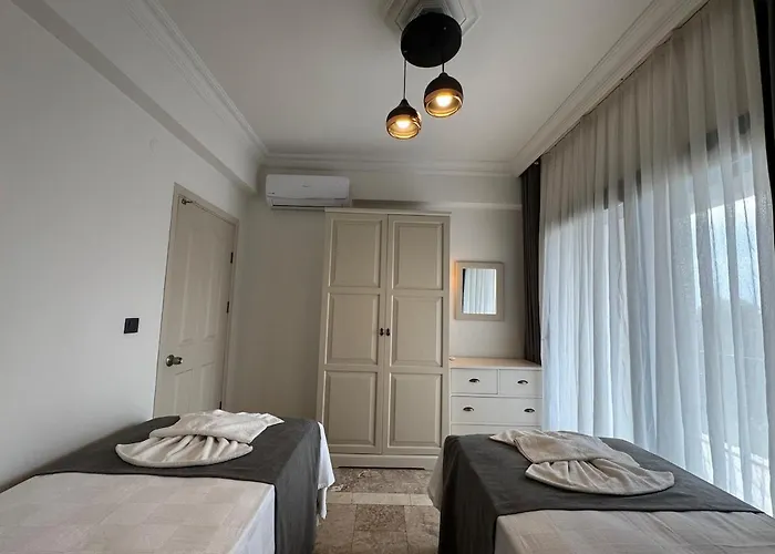 White Deluxe Oeluedeniz Villa *