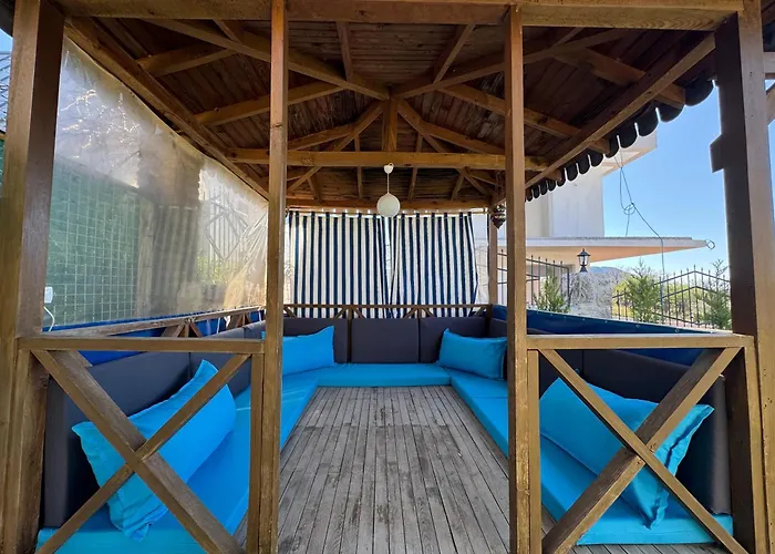 White Deluxe Oeluedeniz * Fethiye