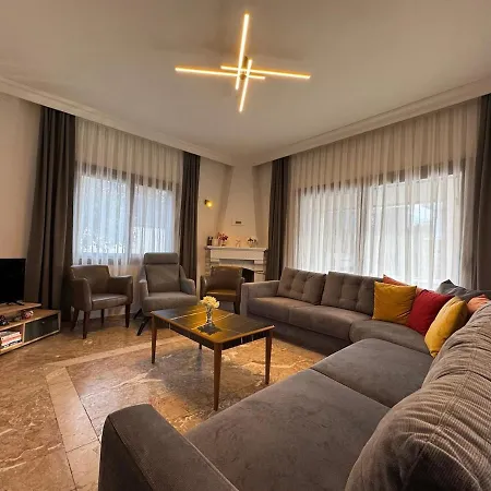 White Deluxe Oeluedeniz