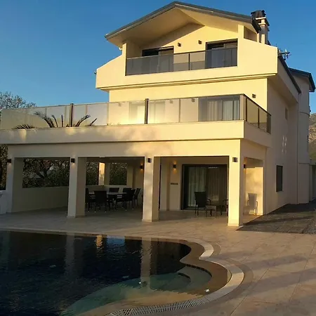 빌라 White Deluxe Oeluedeniz 페티예