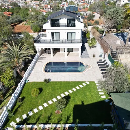 White Deluxe Oeluedeniz *