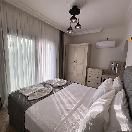 White Deluxe Oeluedeniz Villa *