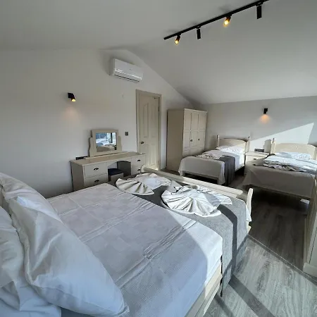 Villa White Deluxe