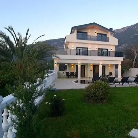 White Deluxe Villa *