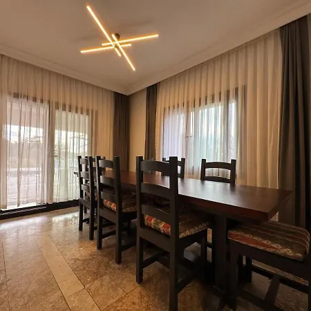 Villa White Deluxe *