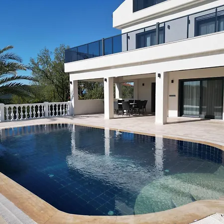 Villa White Deluxe Oeluedeniz