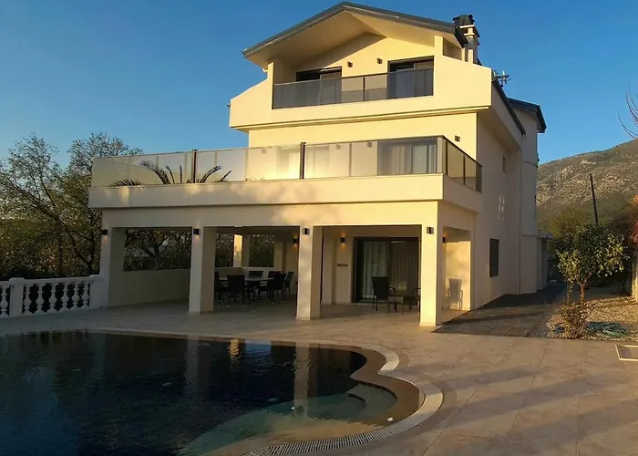 Vila White Deluxe Oeluedeniz Fethiye